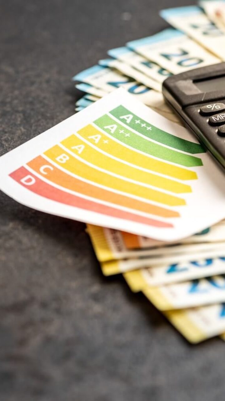 energetic-label-euro-money-and-calculator-on-blac-2022-09-10-00-17-36-utc (2) (1) (1)